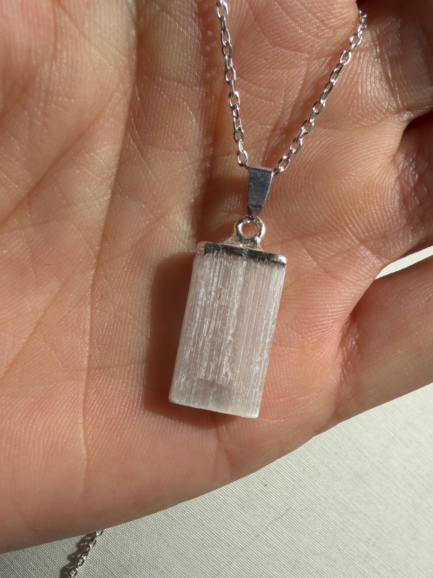 Colgante Selenita en Bruto | Paz y Armonía