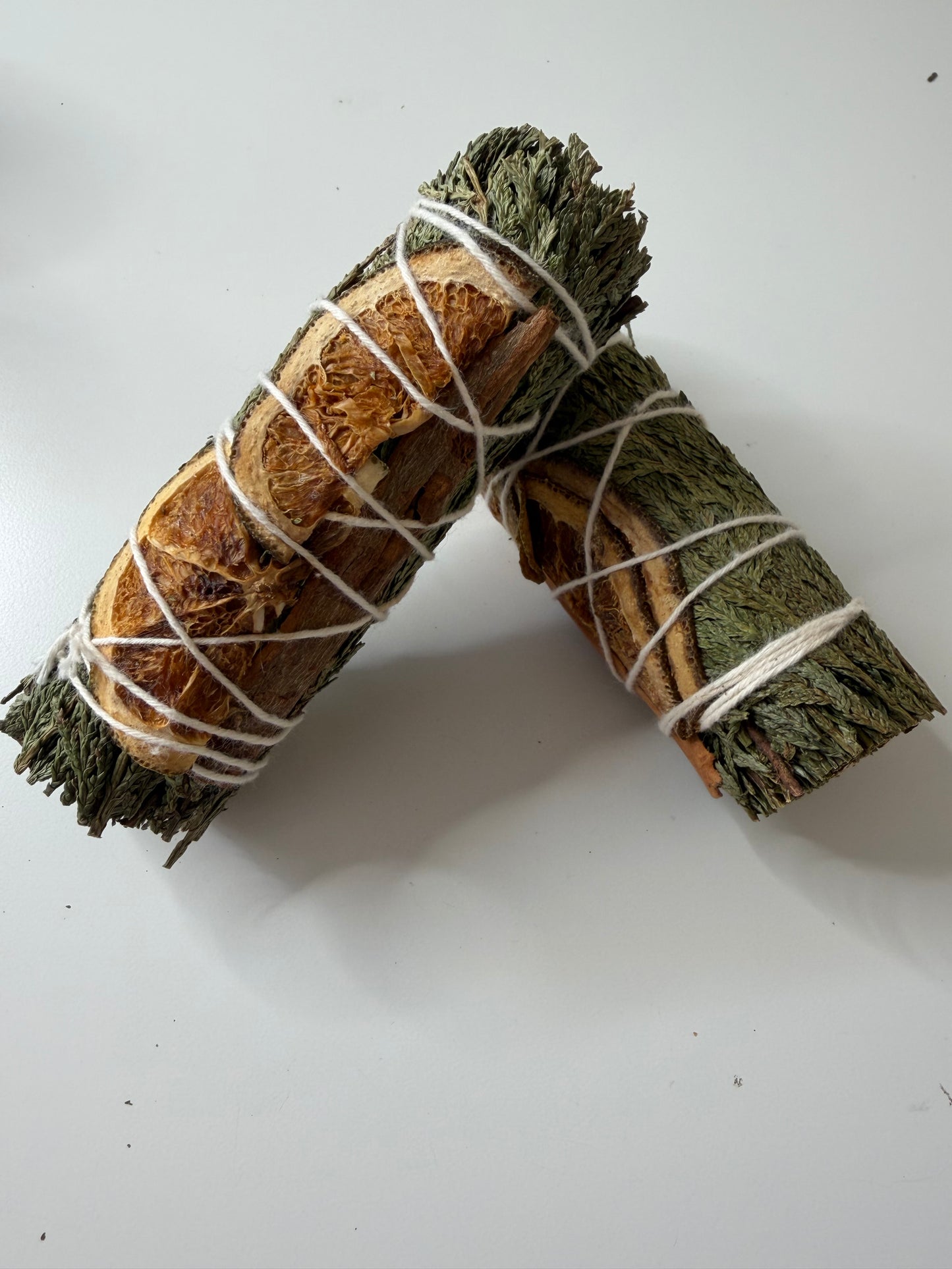 Atado de Cedro con Naranja y Canela