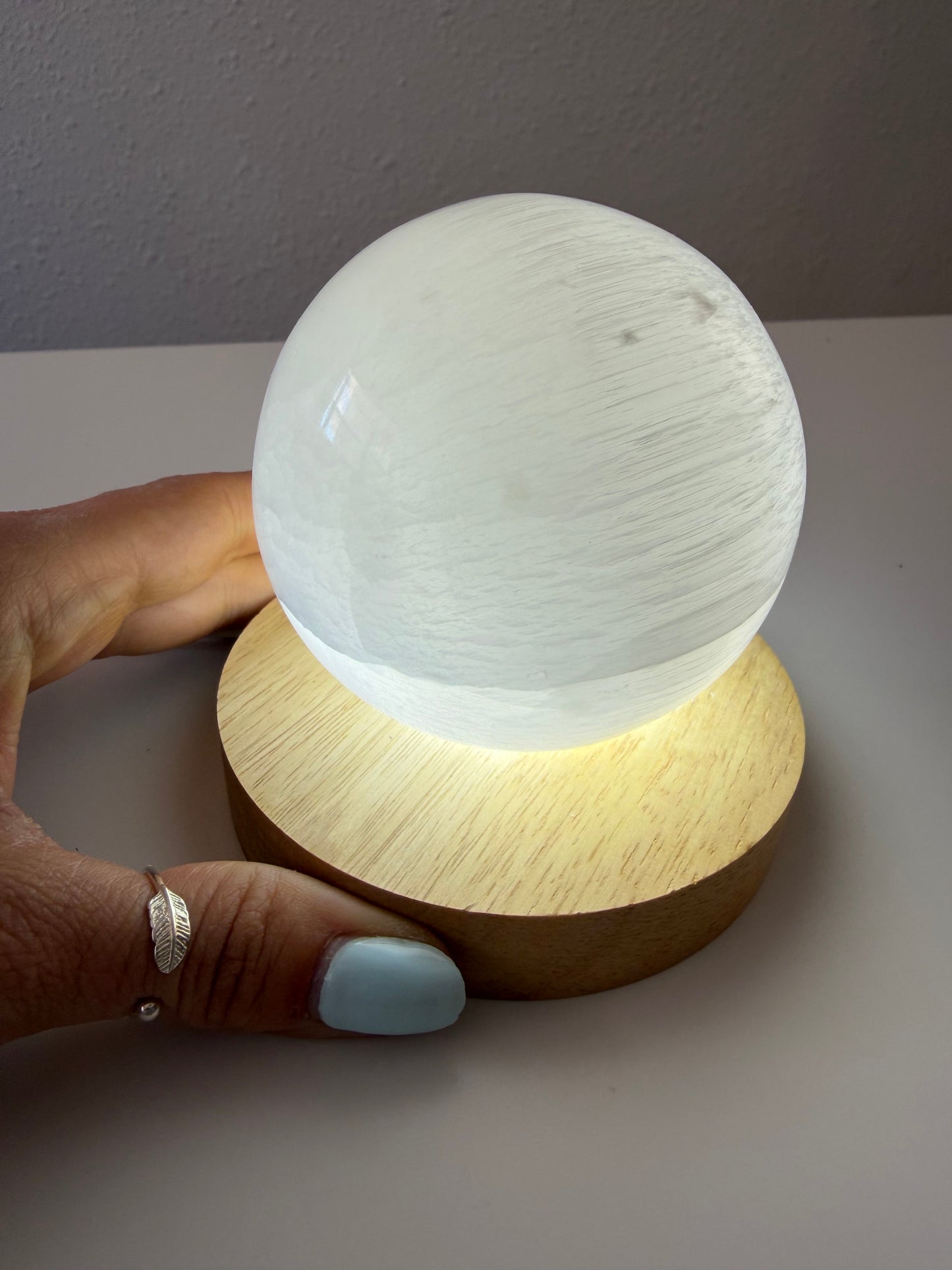 Lámpara de Esfera de Selenita