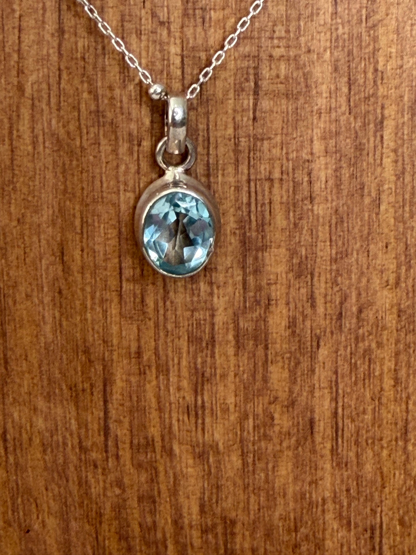Colgante Facetado Topacio Azul | Plata de Ley 925