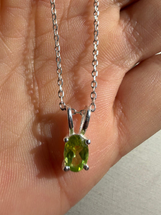 Colgante Olivino en Plata de Ley