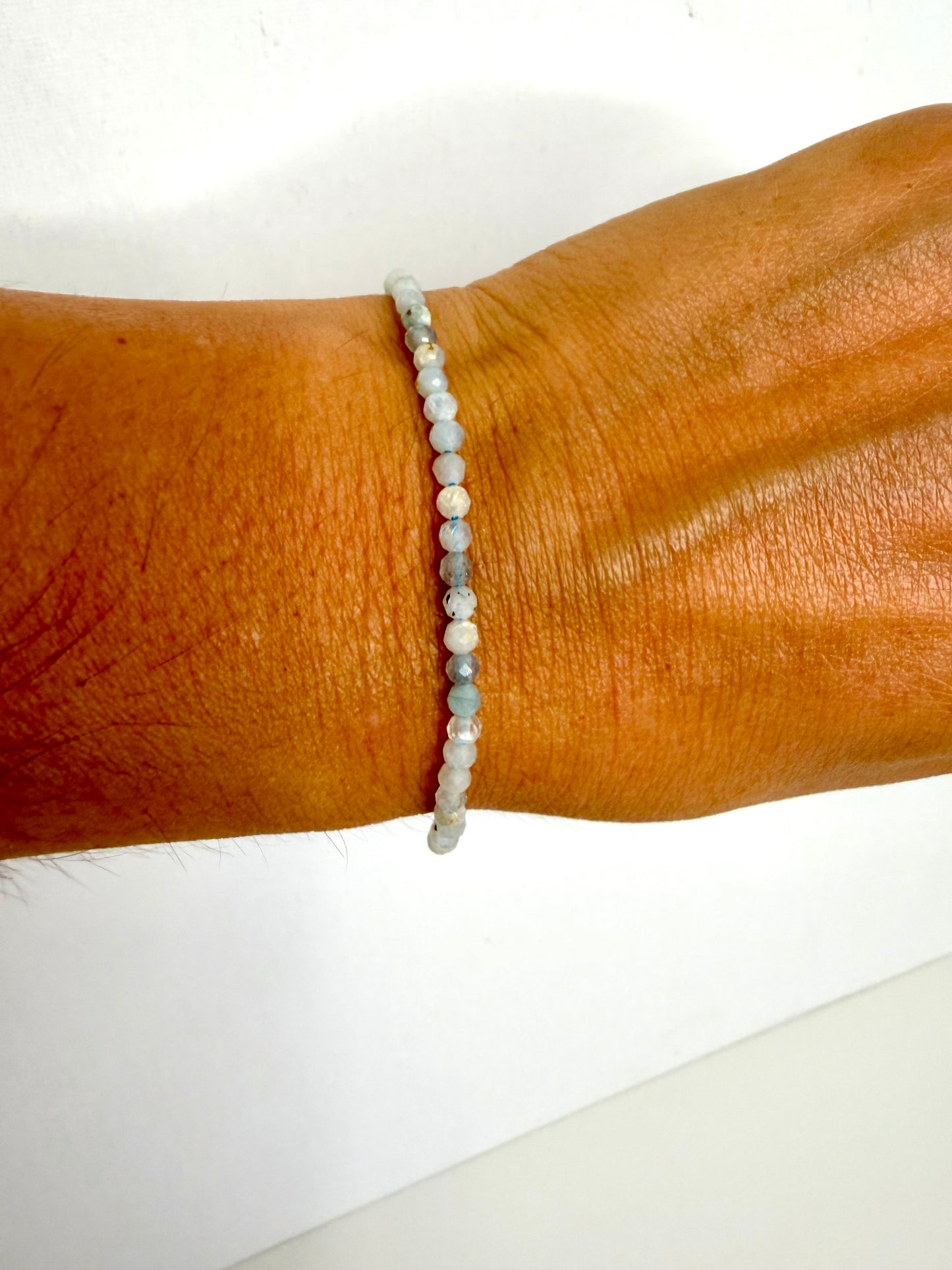 Pulsera Facetada Piedra Luna | Energía Femenina-Intuición