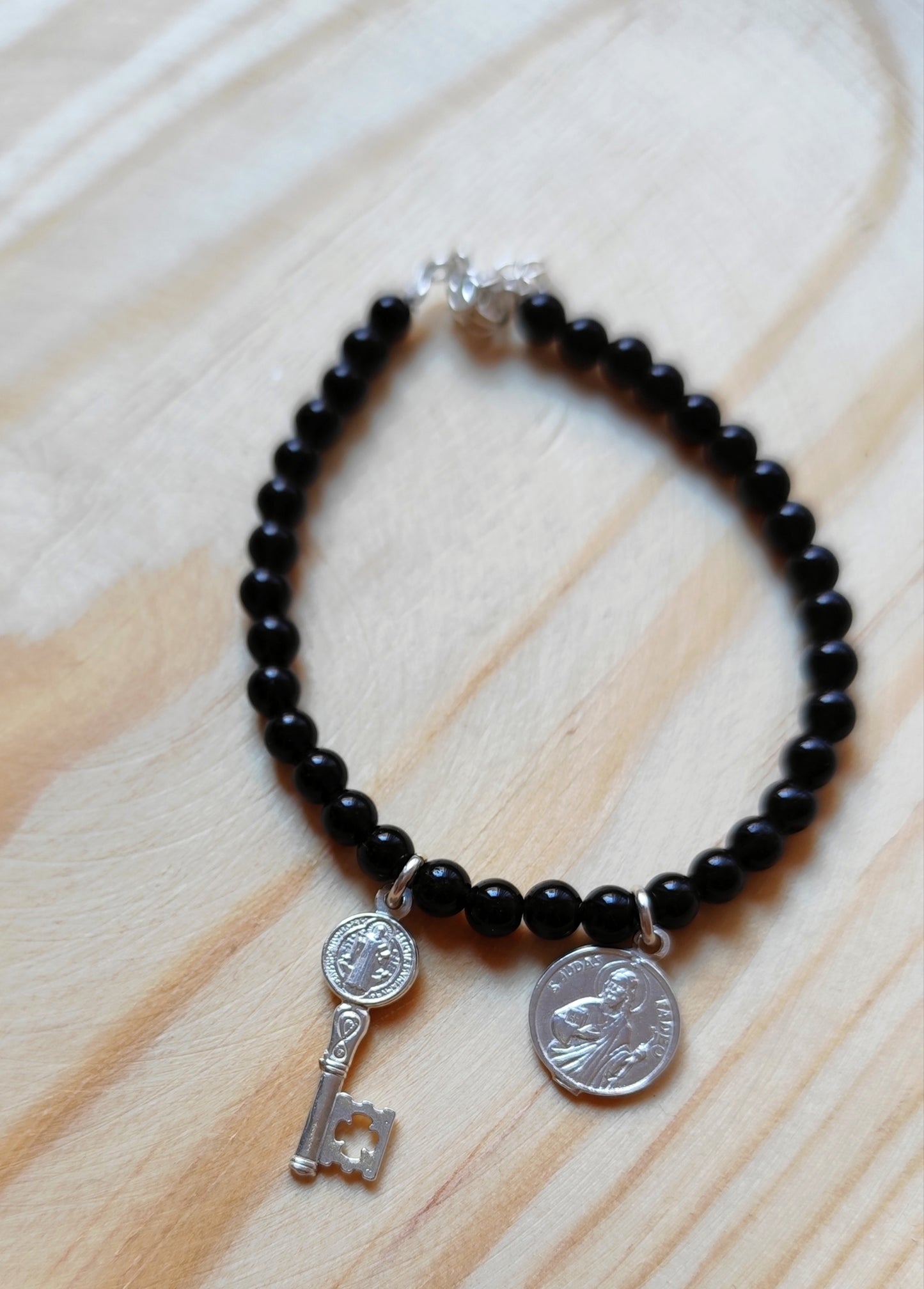 Pulsera Abre Caminos | San Judas Tadeo y Llave de San Benito con Turmalina Negra