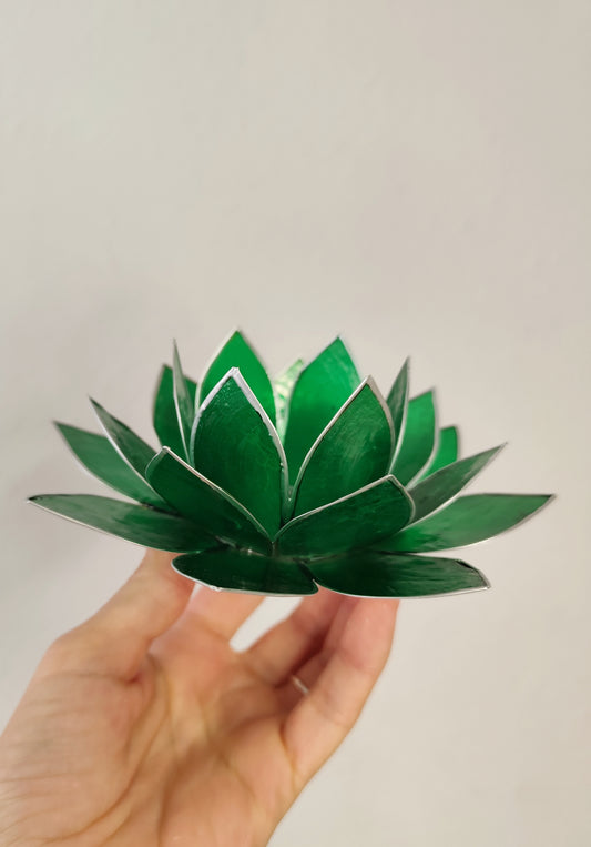 Portavelas Flor de Loto Verde | Con Detalles en Plata