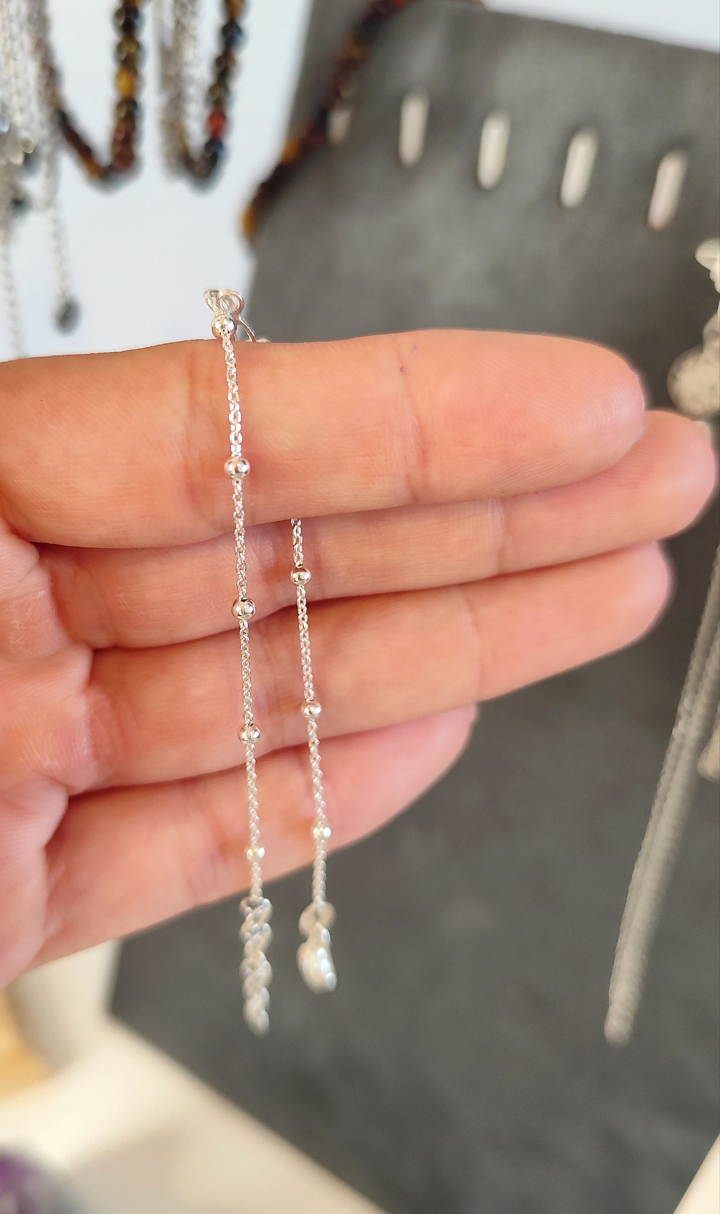 Pulsera Nudo de Bruja con Bolas de Plata